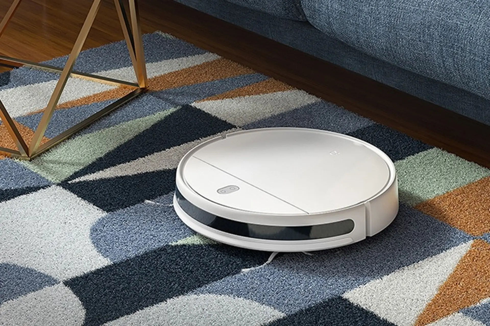 Robot hút bụi đã trở thành thiết bị quen thuộc trong nhiều gia đình bận rộn.