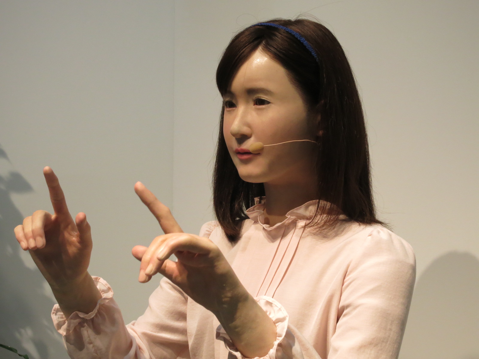 ChihiraAico – Robot giao tiếp của Toshiba