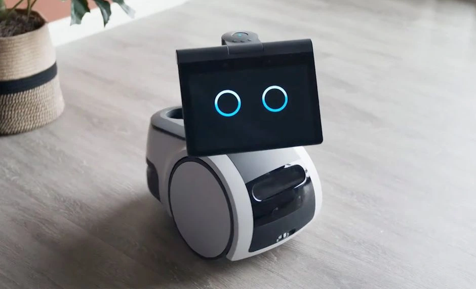 robot quản gia xuất hiện dưới nhiều hình thức như robot hút bụi, robot lau nhà, robot giúp việc hoặc robot phục vụ