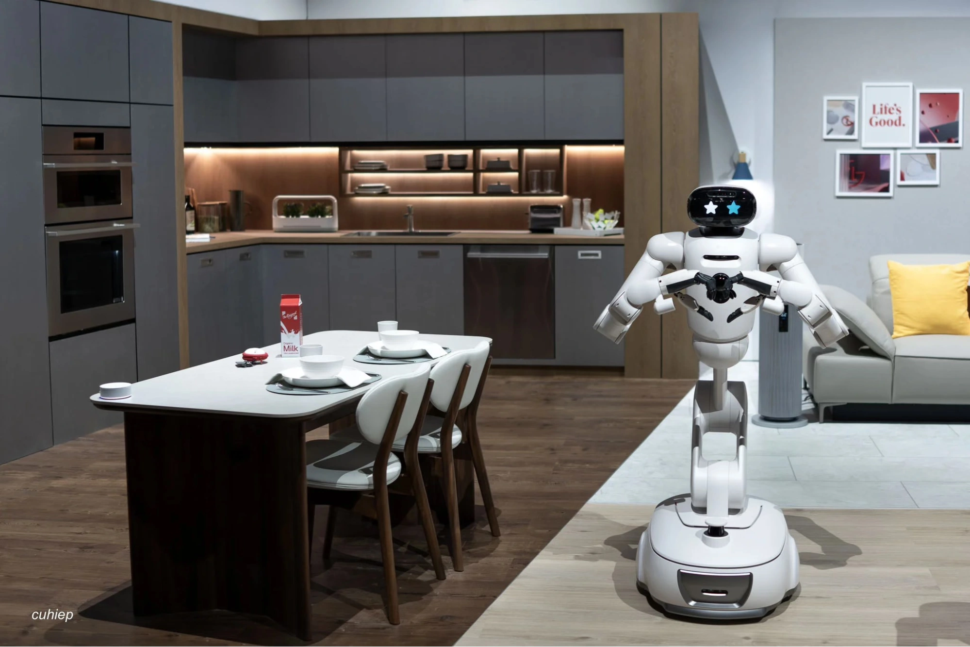 Robot quản gia giúp tự động hóa nhiều công việc hằng ngày