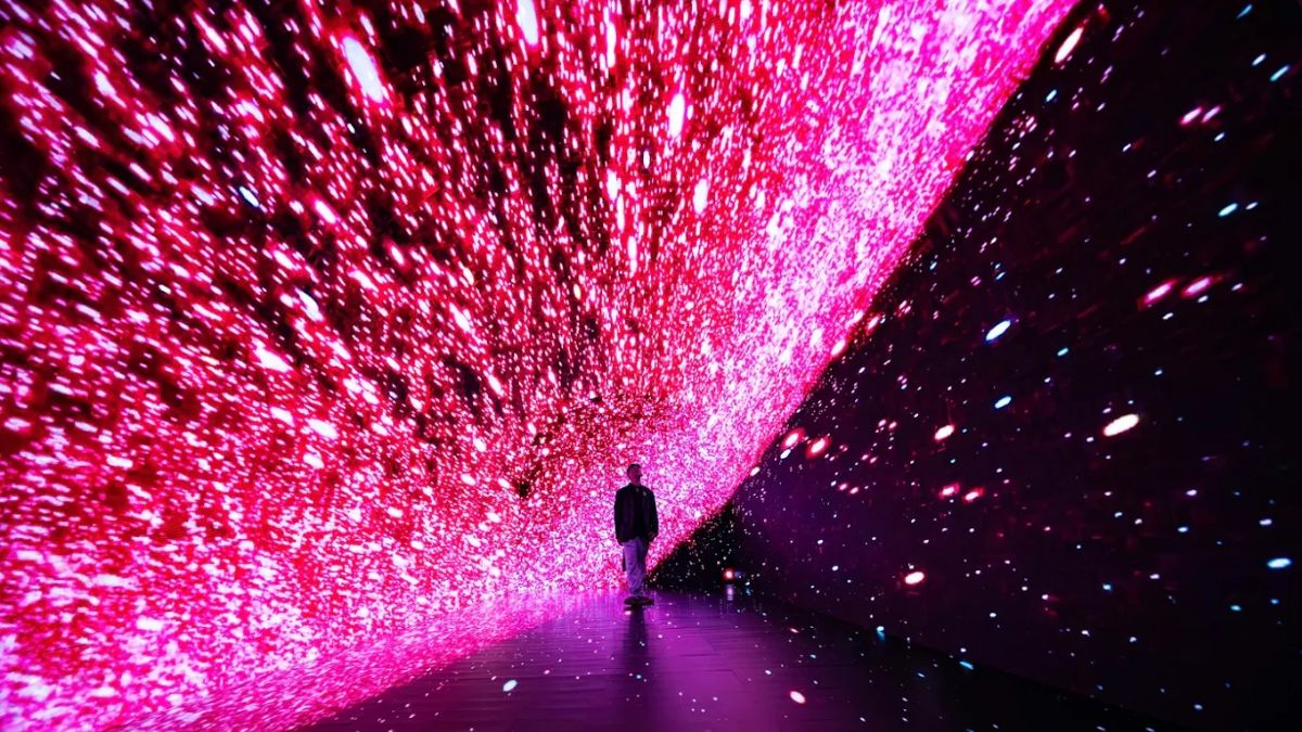 X Space Immersive là một trong những triển lãm nghệ thuật ánh sáng nổi bật nhất hiện nay