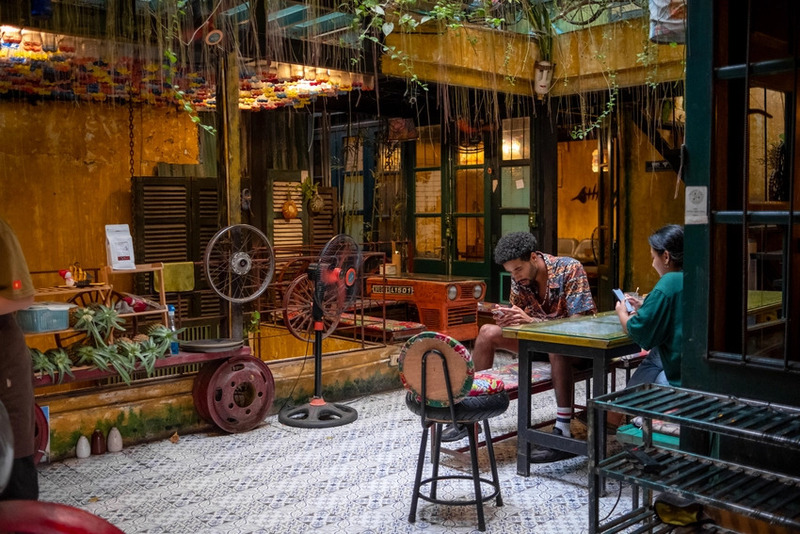 Hidden Gem Coffee là điểm đến dành cho những ai yêu thích không gian sáng tạo và muốn tìm một trải nghiệm khác biệt giữa khu phố cổ.