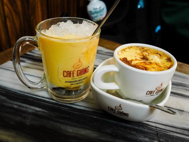 Nhắc đến cà phê trứng Hà Nội, Cafe Giảng luôn là cái tên được nhiều người nghĩ đến đầu tiên. 