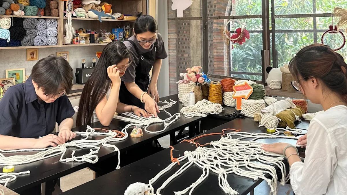 CHOI Workshop - Edu & Art mang đến nhiều hoạt động handmade thú vị dành cho giới trẻ Hà Nội.