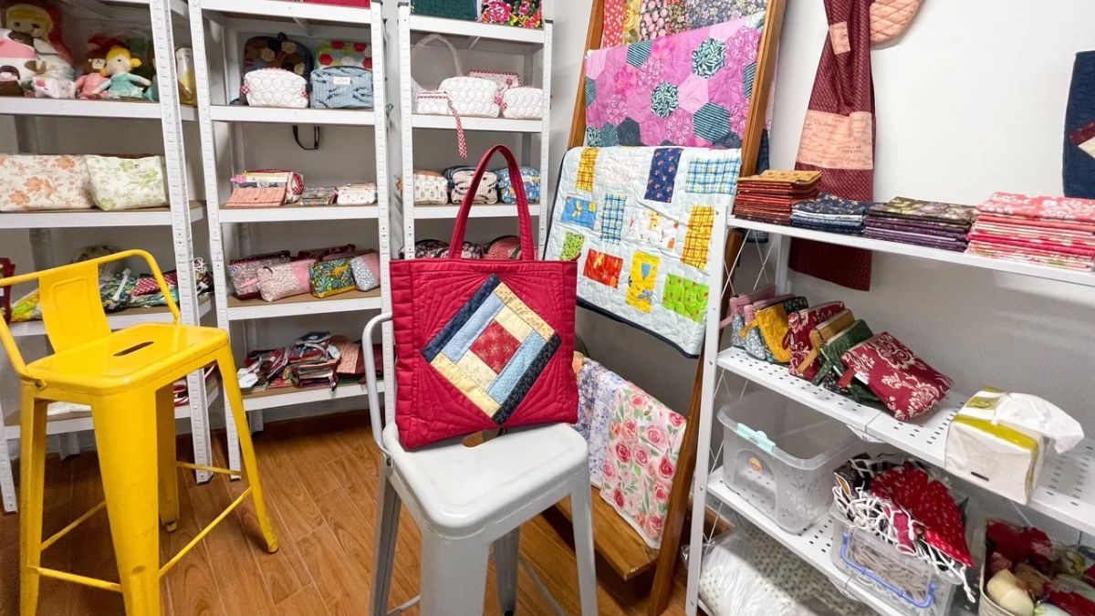 Hexi Fabrics mang đến nhiều workshop sáng tạo xoay quanh may vá cơ bản, làm túi vải và các sản phẩm decor handmade.