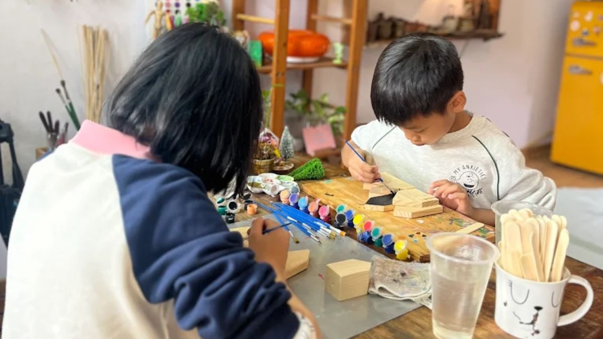 Hôm Trải Nghiệm là workshop ở Hà Nội chuyên về các hoạt động handmade và decor sáng tạo
