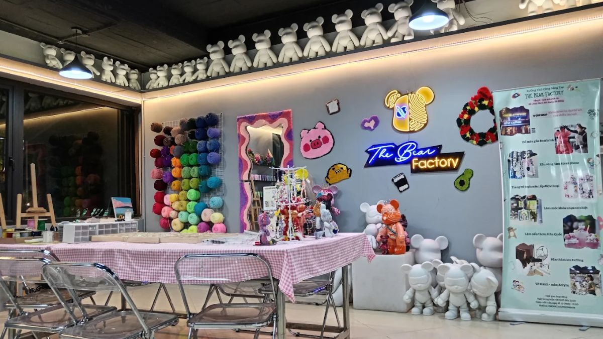 The Bear Factory là được yêu thích nhờ không gian sáng tạo và concept cực kỳ dễ thương
