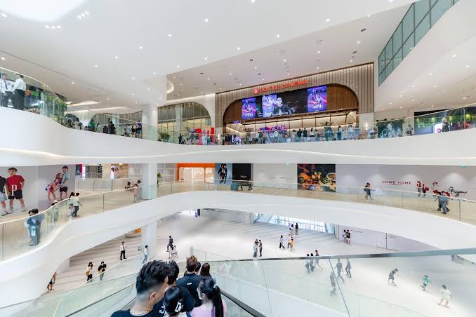 Lotte Tây Hồ còn thường xuyên tổ chức nhiều hoạt động trải nghiệm tại Culture Avenue theo mùa và theo chủ đề