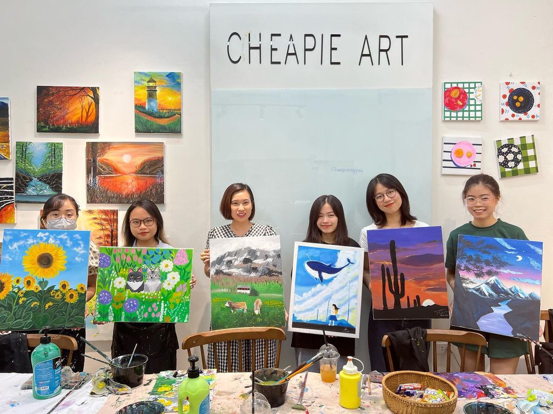 Workshop vẽ tranh tại CHEAPIE ART là lựa chọn dành cho những ai muốn tìm đến nghệ thuật như một cách thư giãn