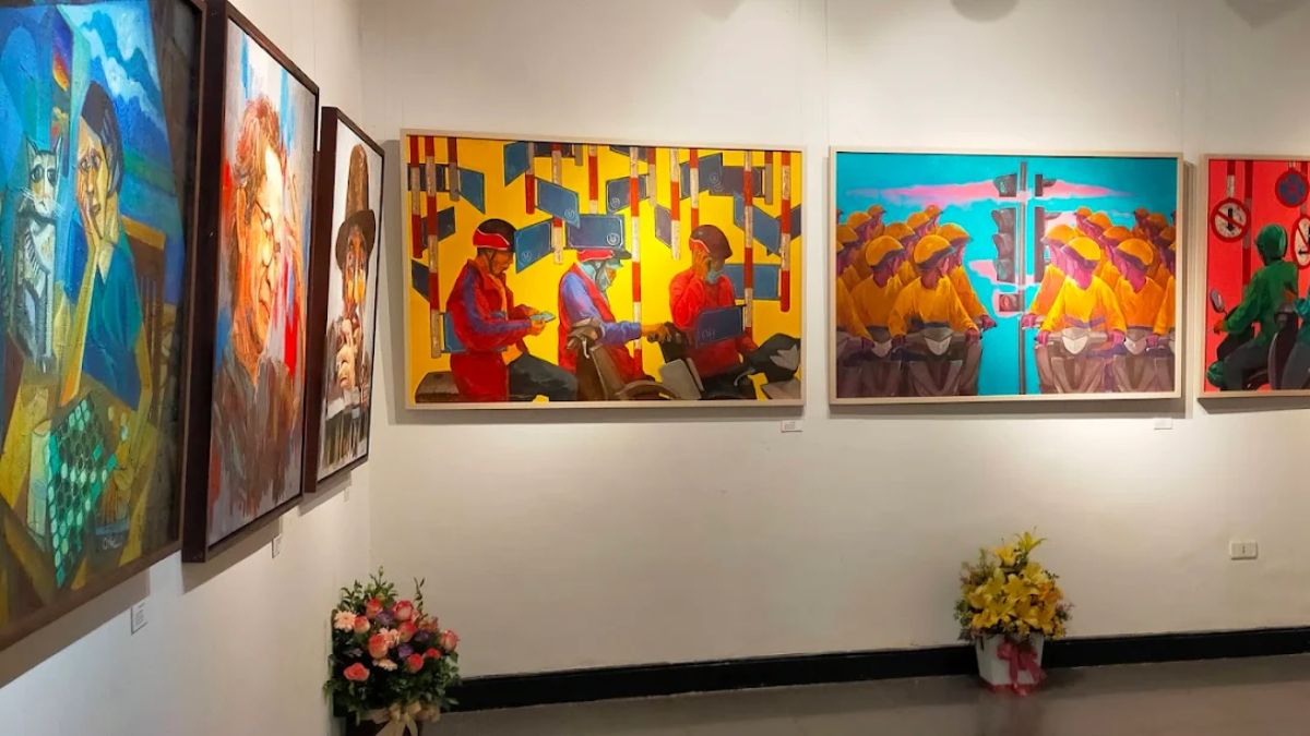 Ngo Quyen Art Gallery gây ấn tượng với không gian mang hơi hướng cổ điển nằm giữa khu phố Pháp Hà Nội
