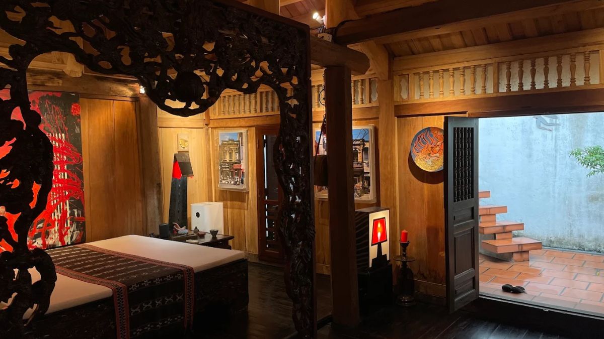 Vietnam Arts Gallery trưng bày nhiều tác phẩm hội họa Việt Nam với phong cách từ cổ điển đến hiện đại