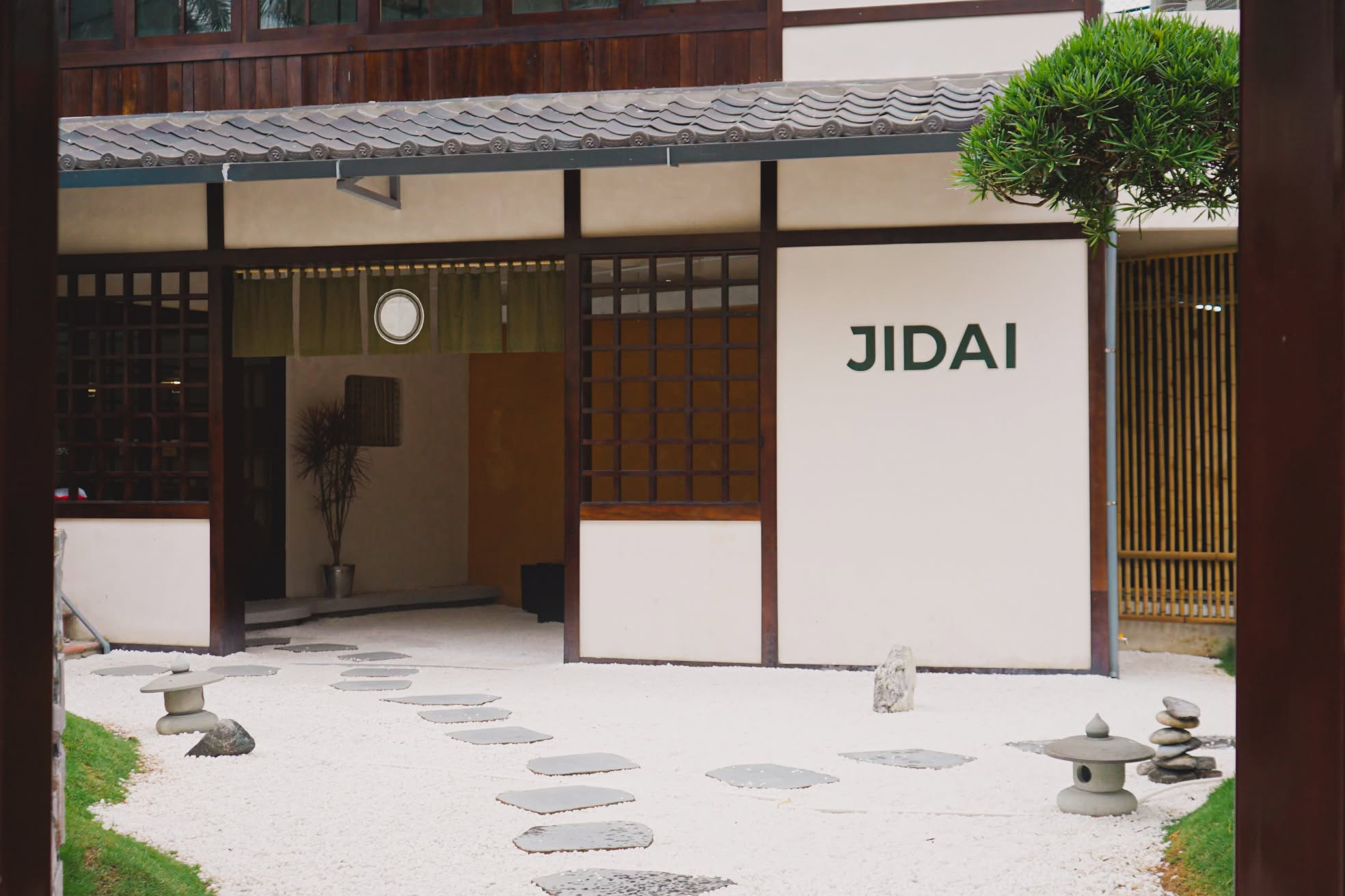JIDAI by Cerenote Coffee là quán cà phê mang đậm phong cách Nhật Bản với không gian tối giản