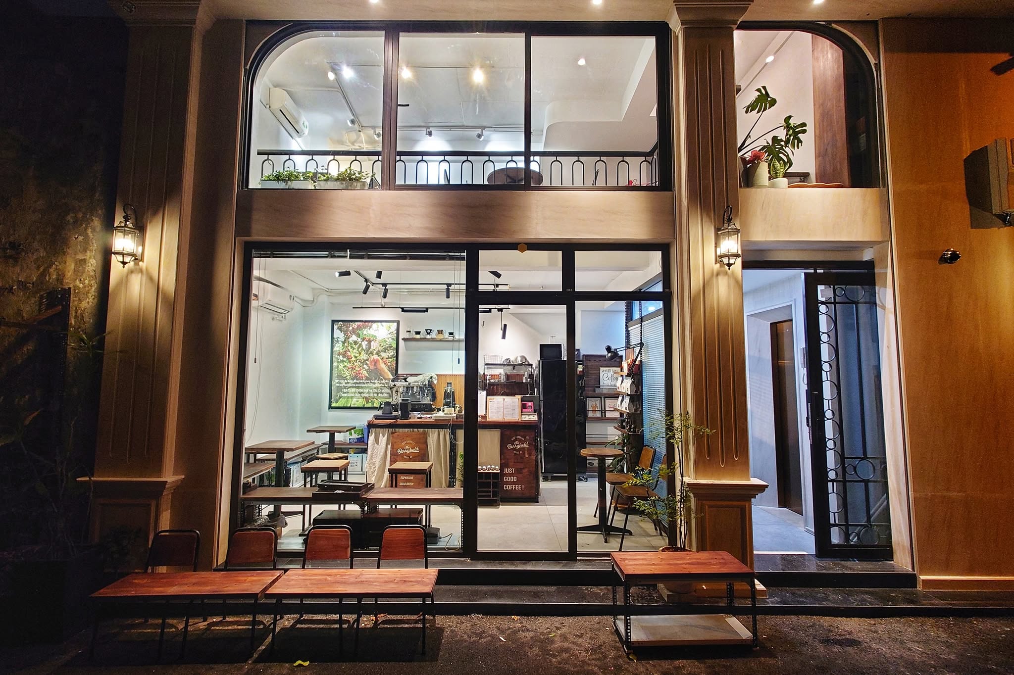 The Berryfield thu hút giới trẻ nhờ không gian sáng màu, cách decor nhẹ nhàng và nhiều góc chụp ảnh mang cảm giác trẻ trung.