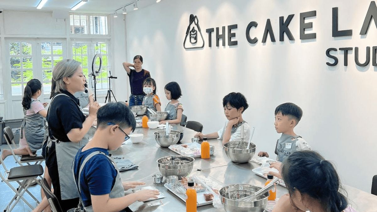 The Cake Lab Studio là một workshop làm bánh hiện đại với không gian studio chuyên nghiệp