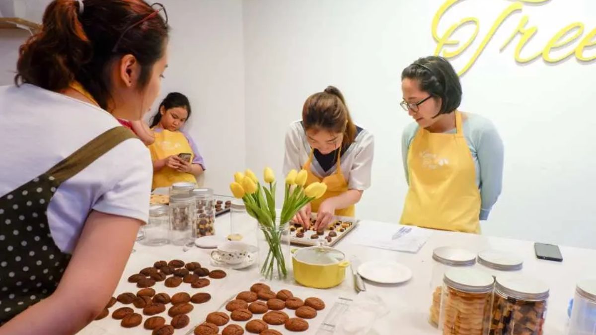 Lemon Tree Baking Studio là workshop làm bánh nổi bật với phong cách nhẹ nhàng, hiện đại và mang đậm hơi hướng Hàn Quốc