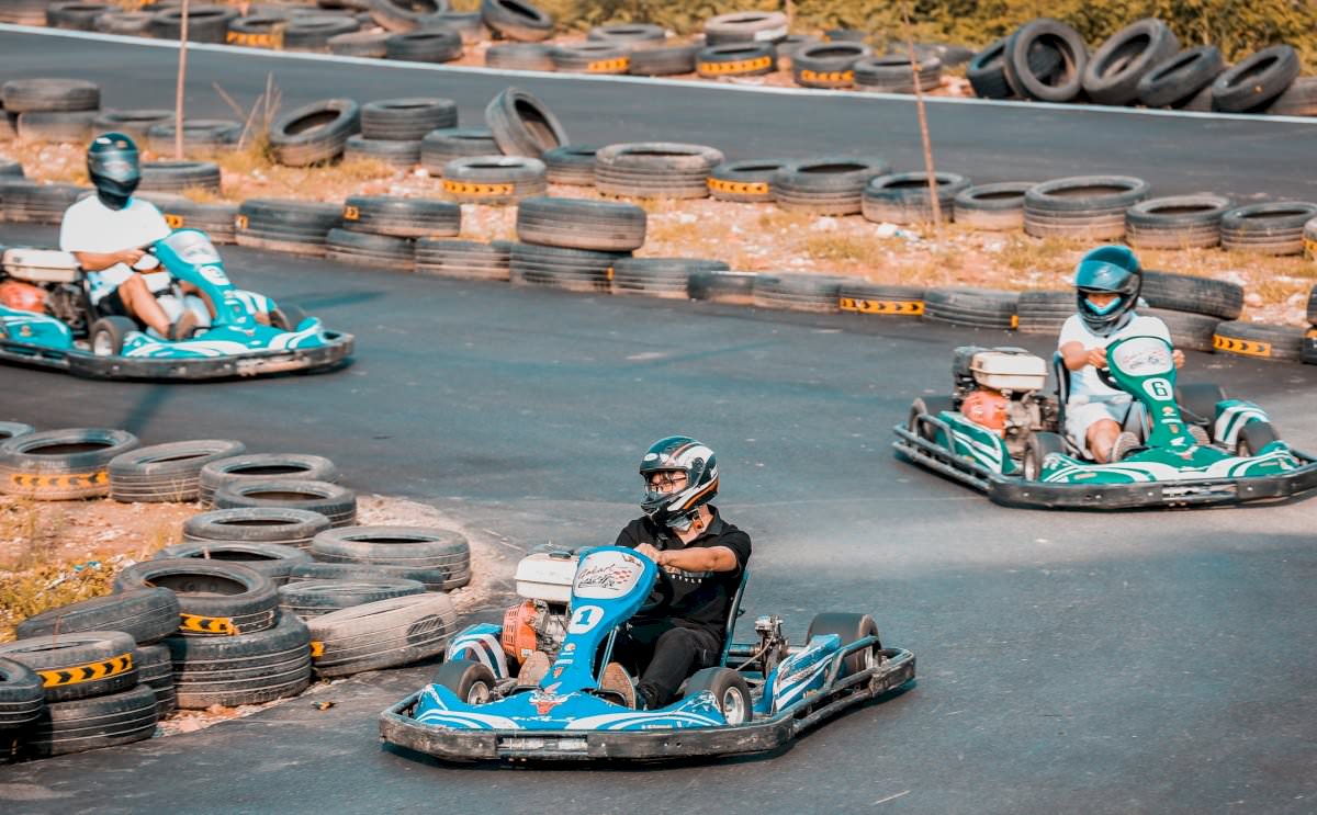 Go Kart là lựa chọn thú vị nếu bạn muốn thử cảm giác cầm lái và trải nghiệm tốc độ trong môi trường an toàn