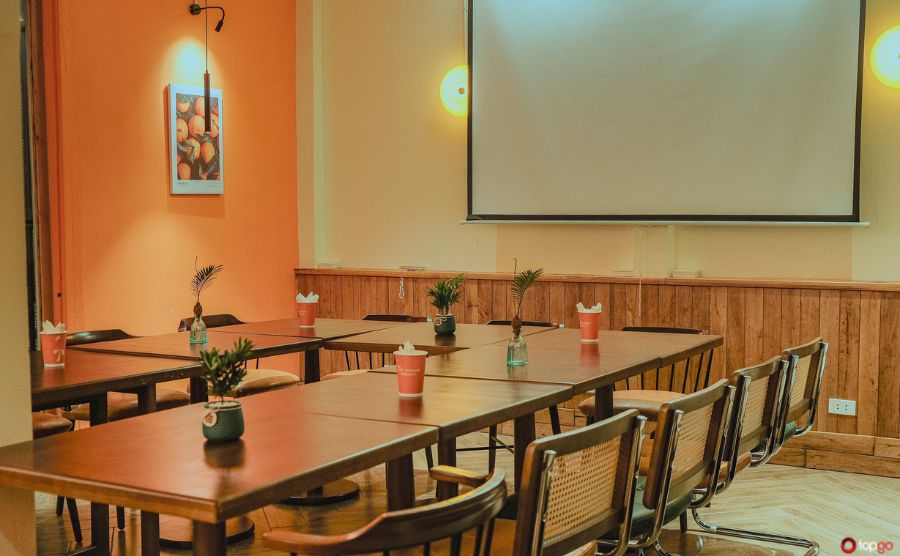 The Orange Project là một trong những quán cafe được nhiều bạn trẻ yêu thích nhờ không gian hiện đại