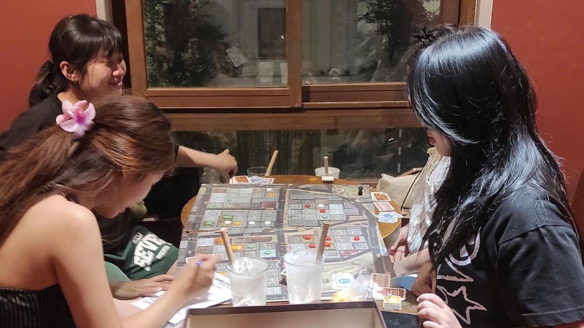 The Cozy Village Hà Đông là tổ hợp cà phê kết hợp board game, workshop và working space cực kỳ nổi tiếng