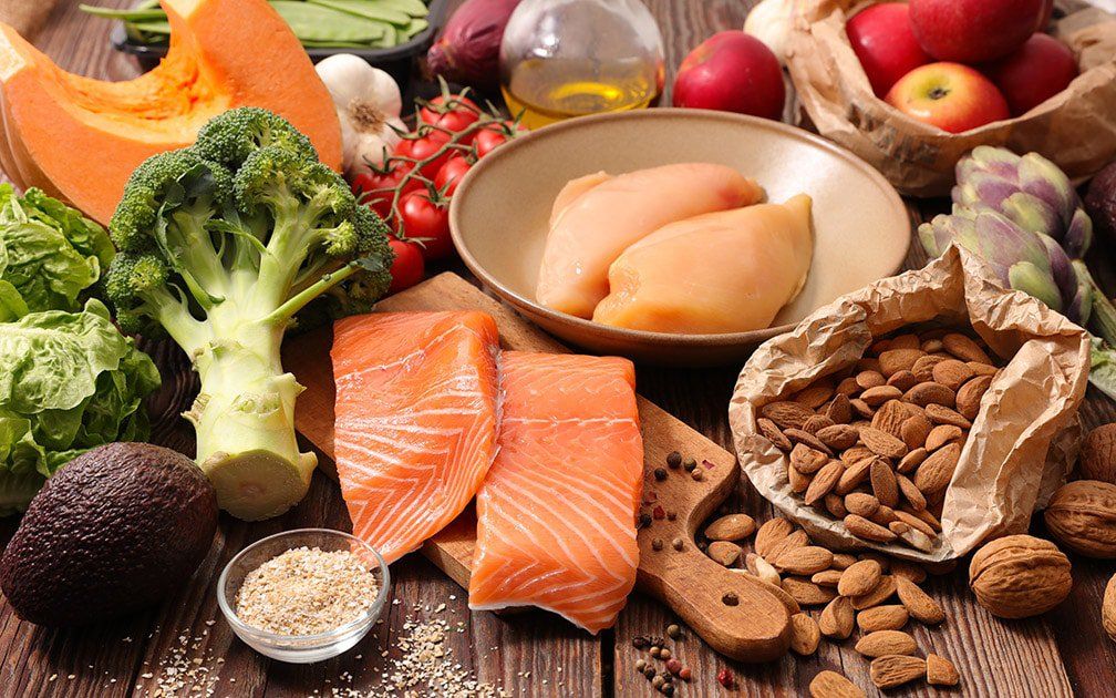 Ưu tiên ăn uống các loại thực phẩm giàu chất dinh dưỡng, hạn chế đồ uống có cồn & chất kích thích