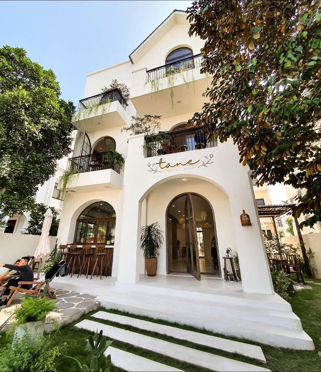 Tane Kafe là một trong những quán cafe phù hợp cho những ai yêu thích không gian sáng, nhiều ánh sáng tự nhiên và cảm giác thư giãn.