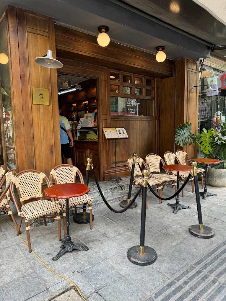 Mang làn gió phóng khoáng và hiện đại từ miền Nam ra Bắc, Cheese Coffee nhanh chóng chiếm trọn cảm tình của giới trẻ Hà Thành ngay khi vừa đổ bộ xuống phố Lê Đại Hành.