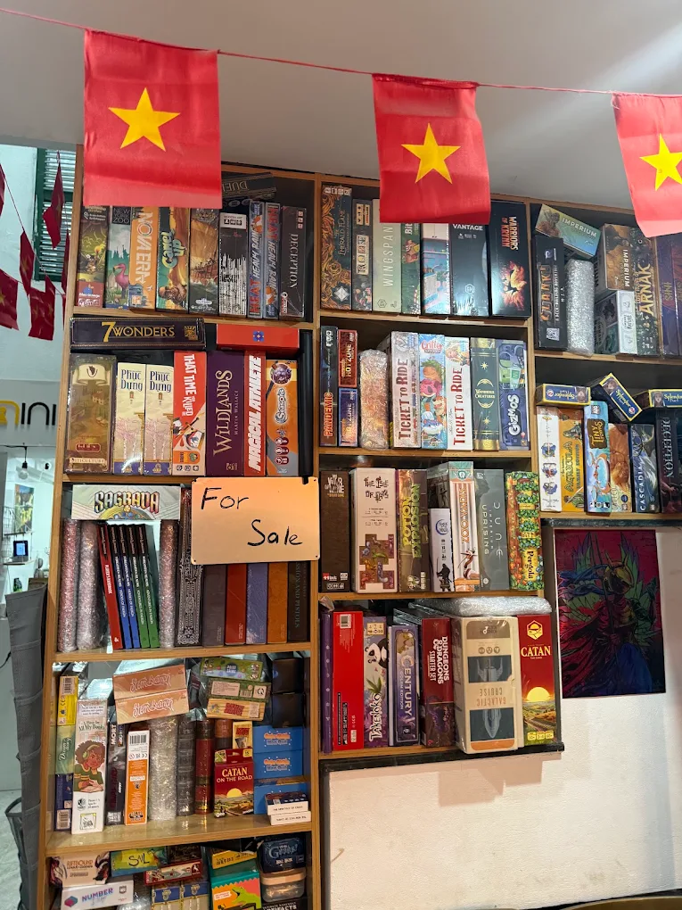 Tủ game tại Nona vô cùng phong phú, từ những tựa game ẩn danh đầy bất ngờ cho đến các thẻ bài nhập vai kỳ thú. 