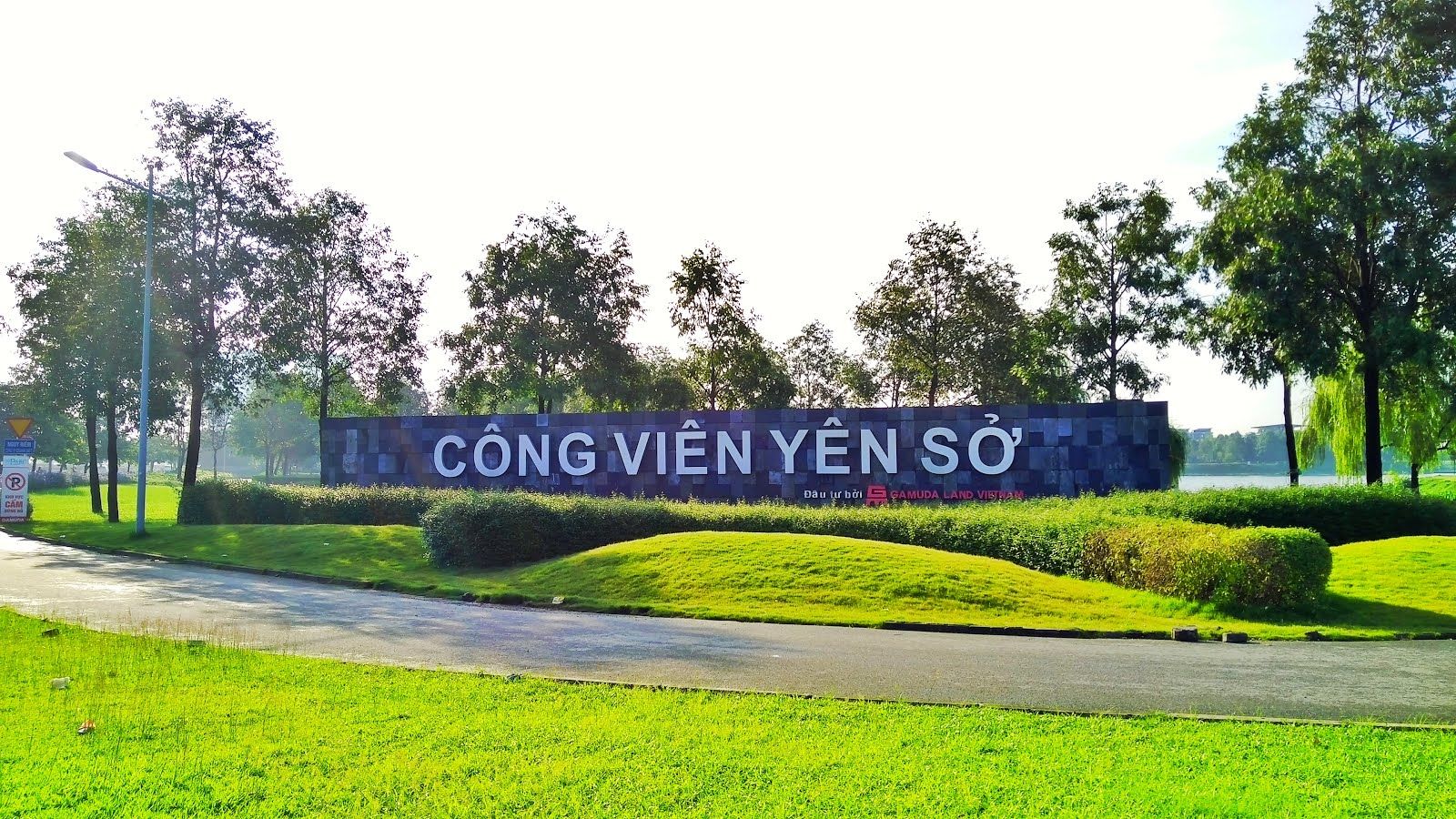 1672828524-cong-vien-yen-so-cau-giay-dia-diem-du-lich-ha-noi-atthan04-1.jpg