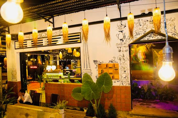 Kaffee 1994 là một trong những quán cà phê được nhiều bạn trẻ lựa chọn mỗi dịp cuối tuần nhờ phong cách Hàn Quốc