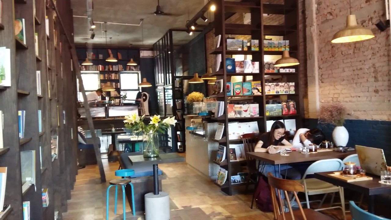 Book Cafe sở hữu vị trí đặc biệt dành cho những ai yêu thích không gian mang đậm dấu ấn văn hóa Hà Nội.
