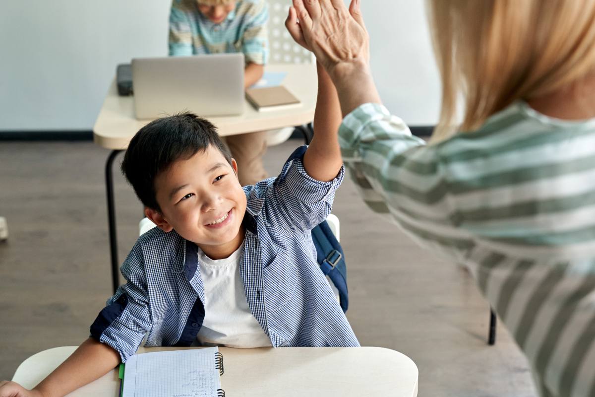Đồng hành cùng con là điều quý giá, nhưng cha mẹ cũng cần biết khi nào nên tìm thêm sự hỗ trợ chuyên môn