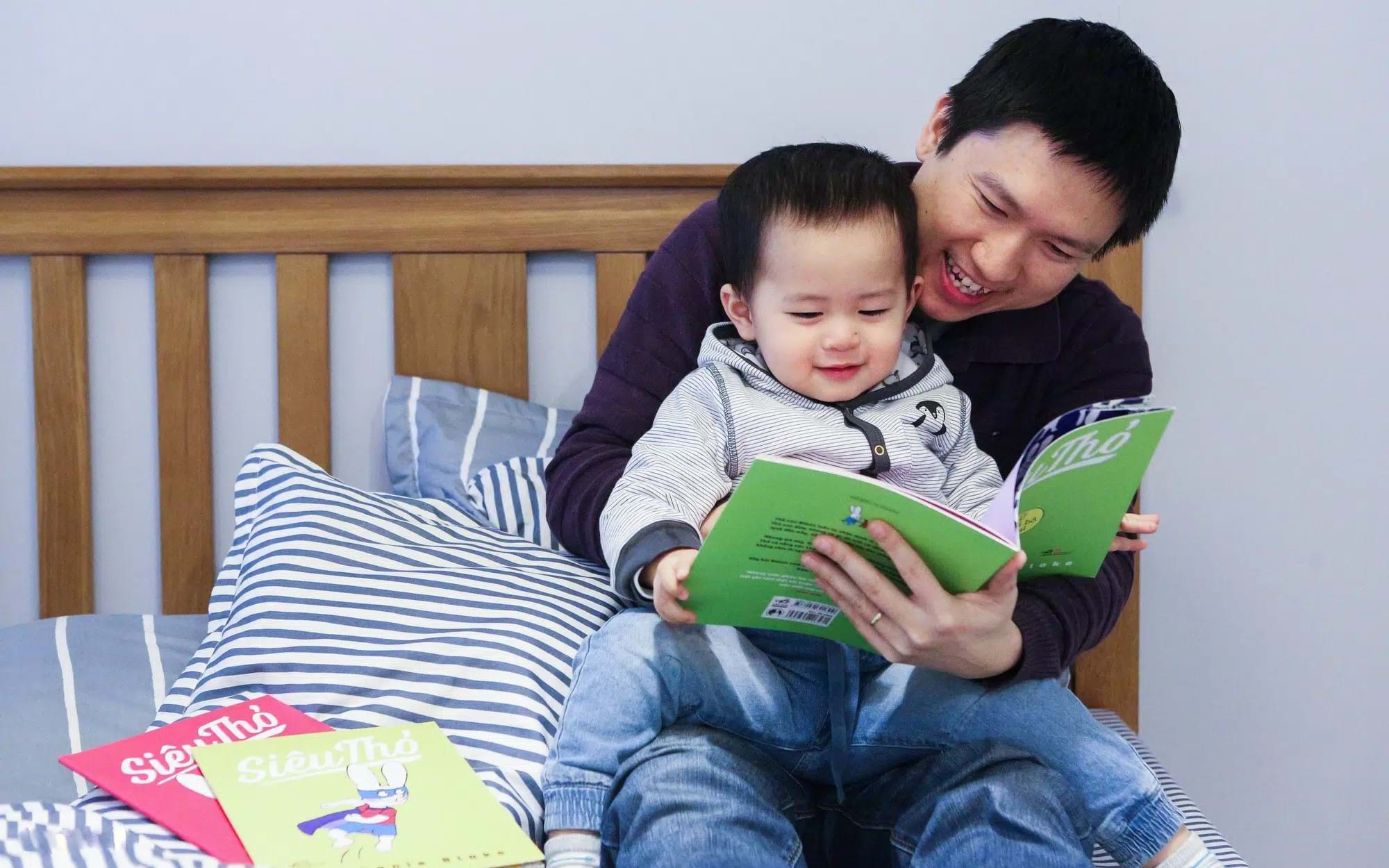 Đọc sách là một trong những phương pháp hiệu quả giúp trẻ phát triển ngôn ngữ, trí tưởng tượng và khả năng tư duy. 