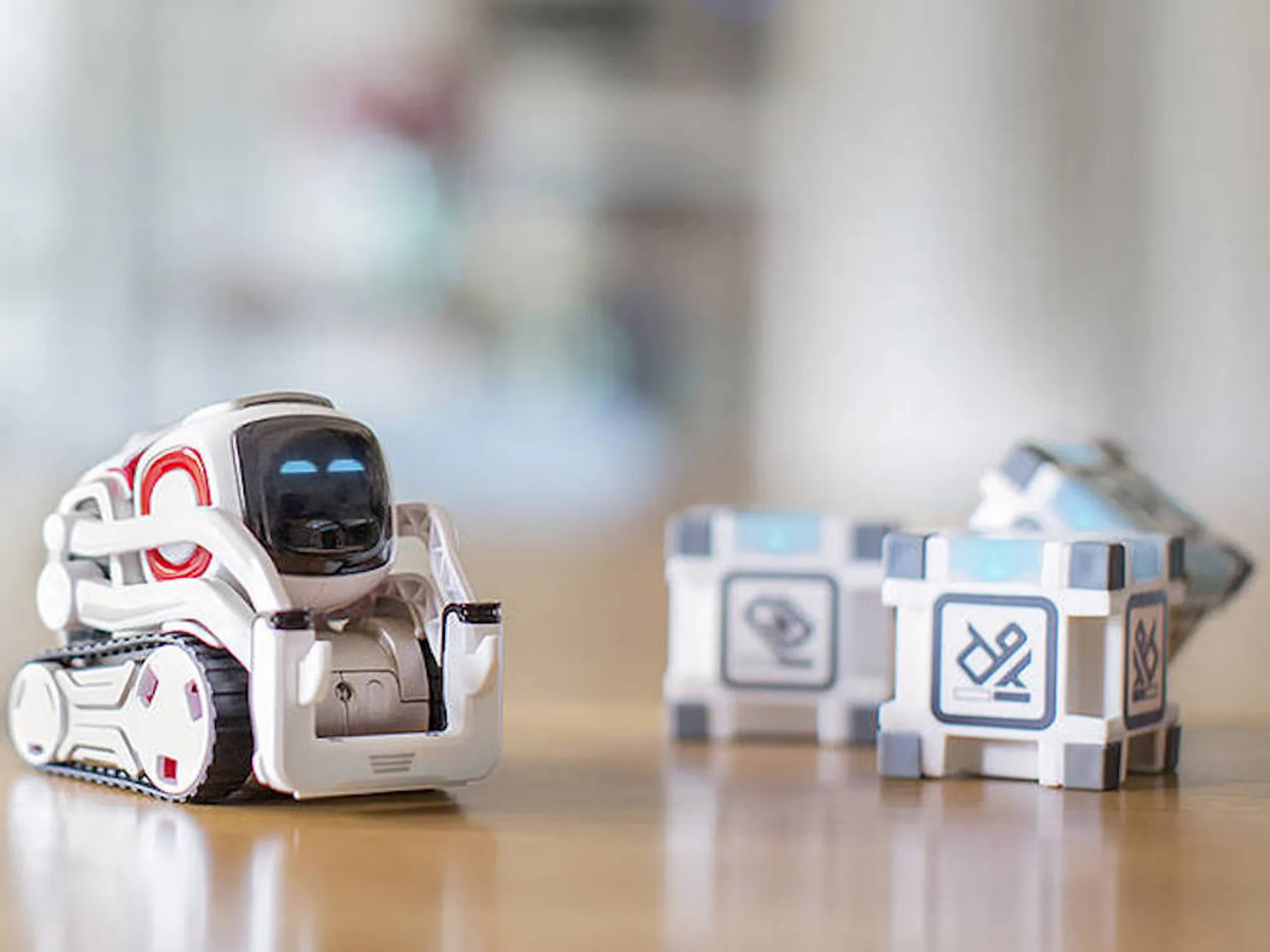 Robot Cozmo được trang bị hệ thống cảm biến hiện đại