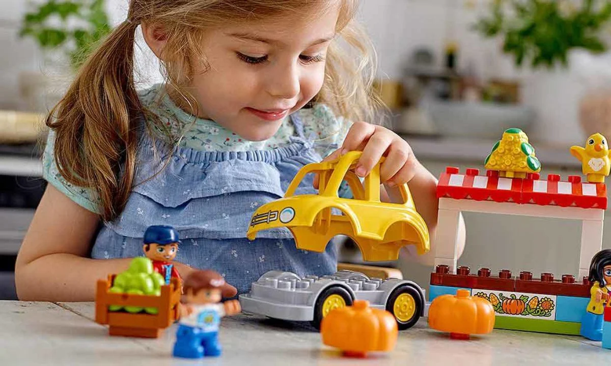 Trước khi xem danh sách, cha mẹ nên có một khung đánh giá riêng thay vì chọn theo quảng cáo hay cảm tính.
