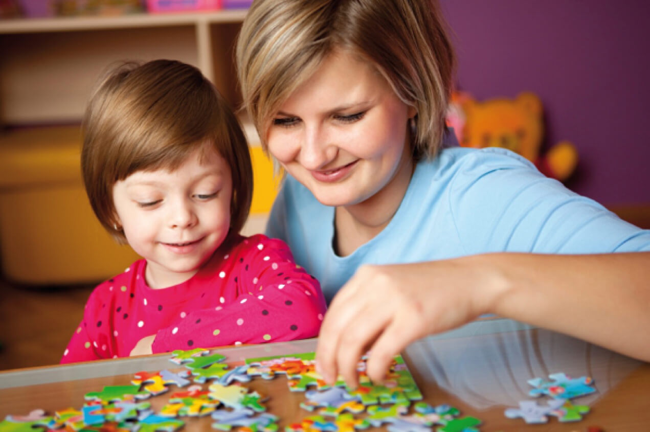 Puzzle là trò chơi đơn giản nhưng mang lại nhiều lợi ích cho sự phát triển trí não của trẻ.